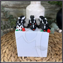 Load image into Gallery viewer, Cute Skunk - 3d Printed - Cinderwing Design - Articulated Rose Novelty Item Toy