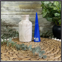 Load image into Gallery viewer, Jewelry Ring Display Cones – Perfect for Surprise Jewelry Reveals